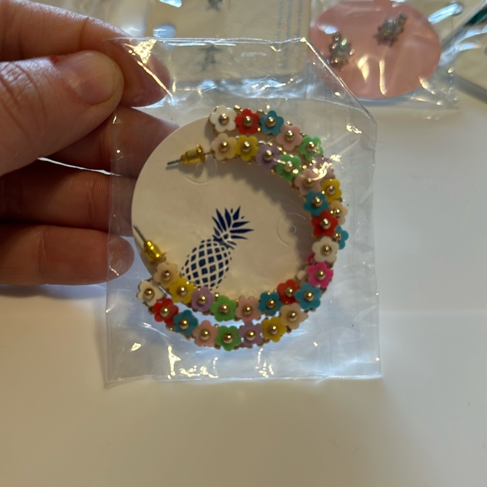 Prep obsessed flower hoop earings nwt